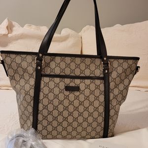 Gucci GG Supreme Canvas Tote